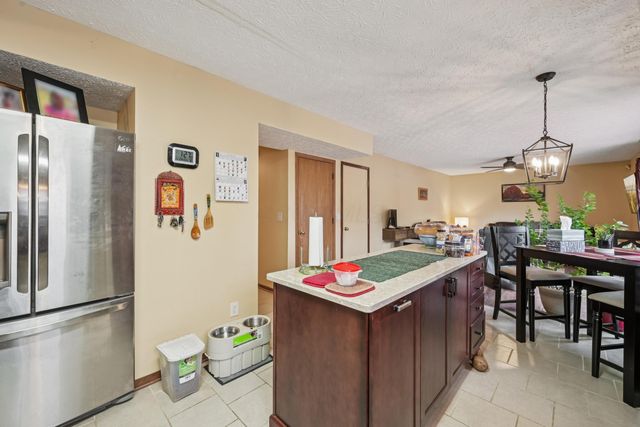 6841 Riverside Glen Court, Dublin, OH 43017