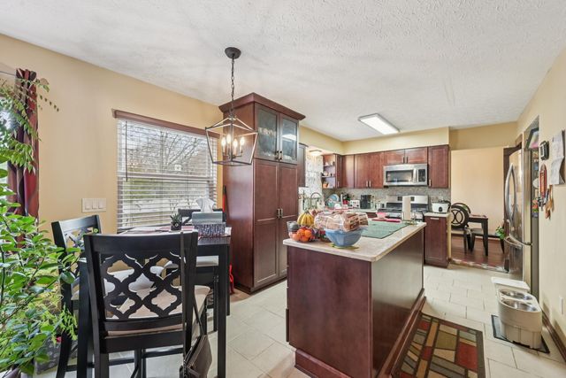 6841 Riverside Glen Court, Dublin, OH 43017