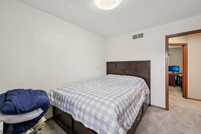 6841 Riverside Glen Court, Dublin, OH 43017