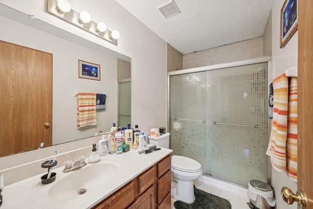 6841 Riverside Glen Court, Dublin, OH 43017