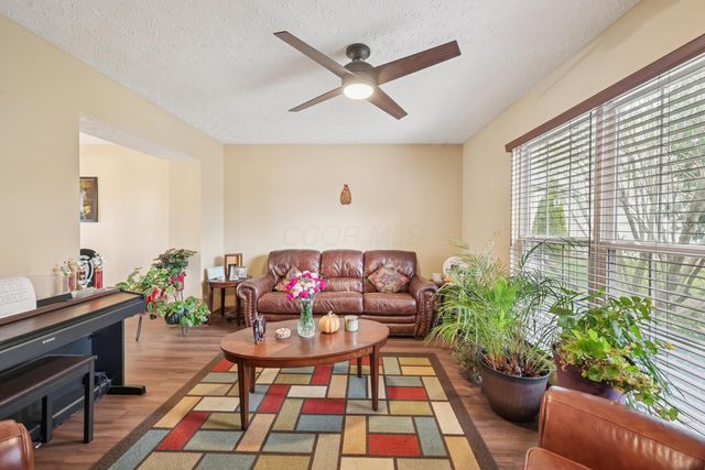 6841 Riverside Glen Court, Dublin, OH 43017