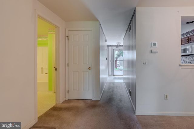 305 STONEGATE RD, York, PA 17408