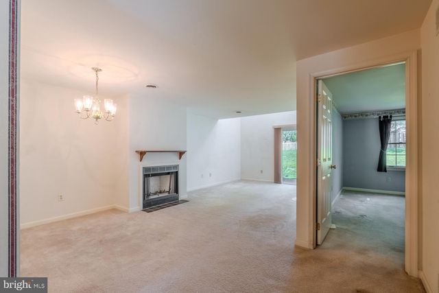 305 STONEGATE RD, York, PA 17408