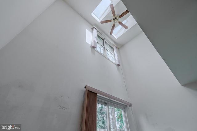 305 STONEGATE RD, York, PA 17408