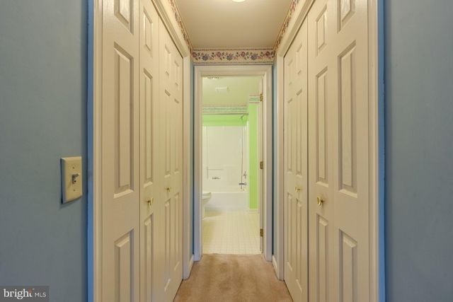 305 STONEGATE RD, York, PA 17408