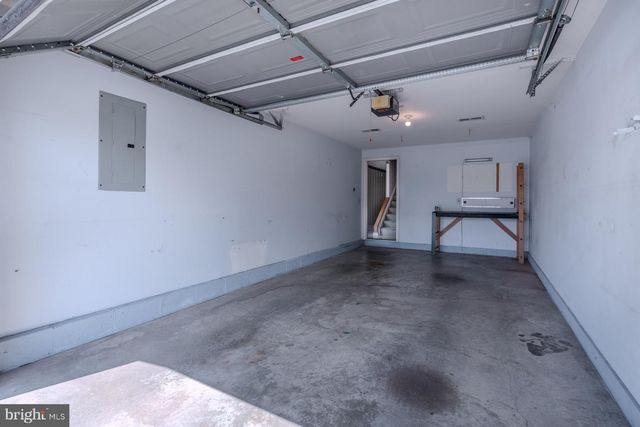 305 STONEGATE RD, York, PA 17408