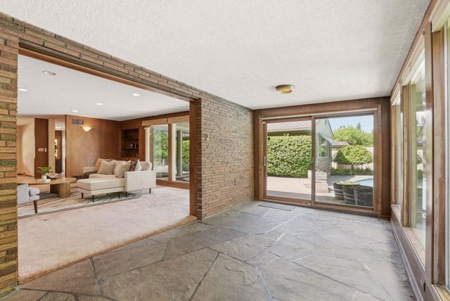 2417 S Helena Ct, Spokane, WA 99203