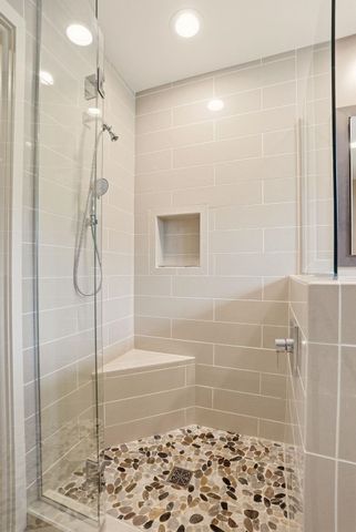 2417 S Helena Ct, Spokane, WA 99203