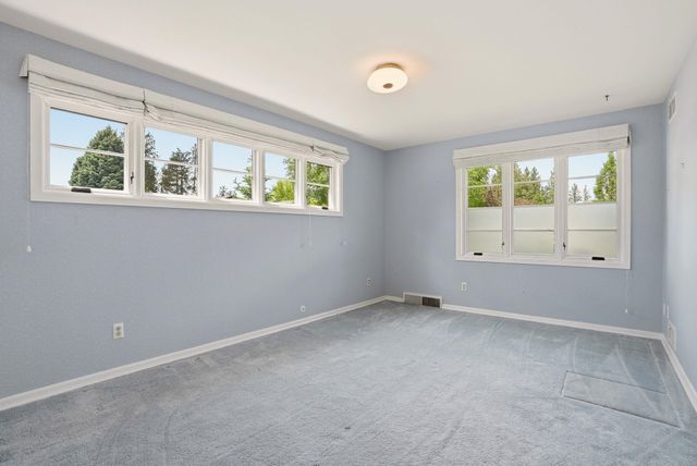 2417 S Helena Ct, Spokane, WA 99203