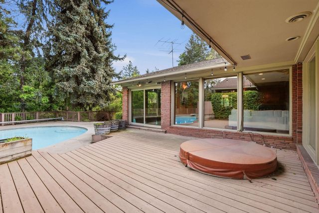 2417 S Helena Ct, Spokane, WA 99203