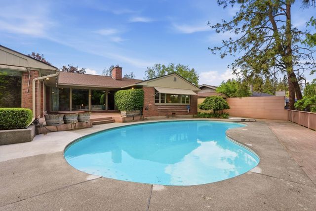 2417 S Helena Ct, Spokane, WA 99203