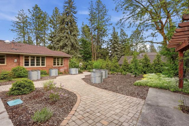 2417 S Helena Ct, Spokane, WA 99203