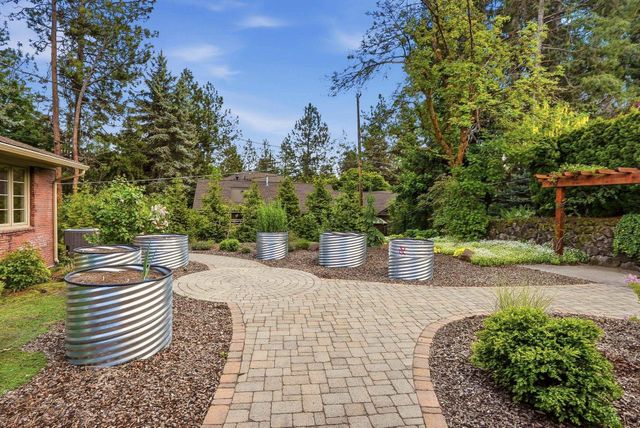 2417 S Helena Ct, Spokane, WA 99203