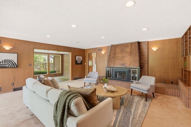 2417 S Helena Ct, Spokane, WA 99203