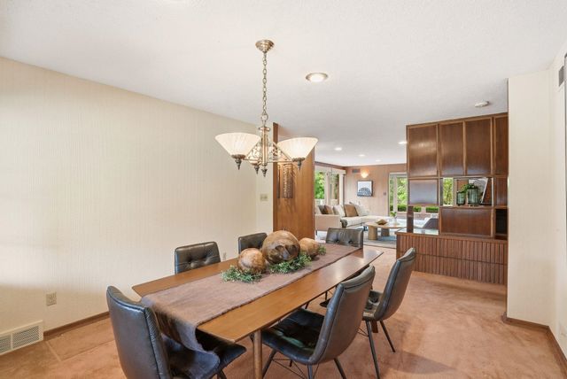 2417 S Helena Ct, Spokane, WA 99203
