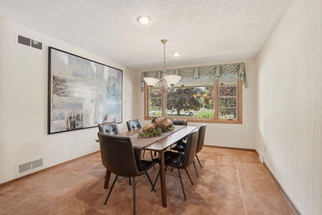 2417 S Helena Ct, Spokane, WA 99203