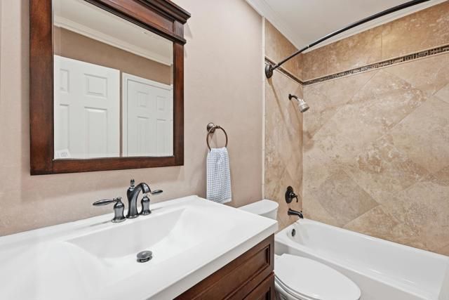 7702 Caminito Puerto 204, Carlsbad, CA 92009