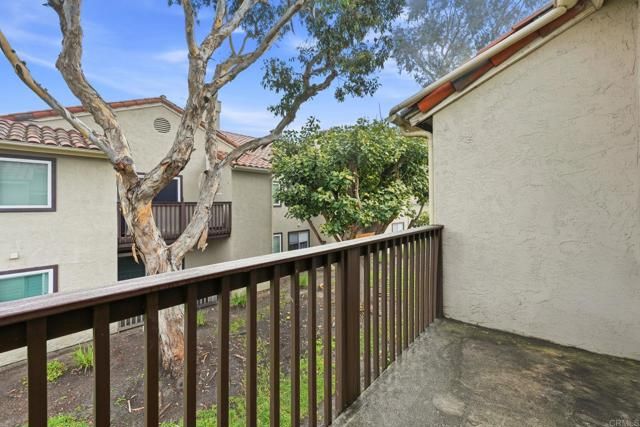 7702 Caminito Puerto 204, Carlsbad, CA 92009