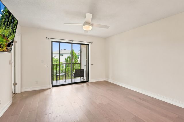 7209 Golf Colony Court, Greenacres, FL 33467