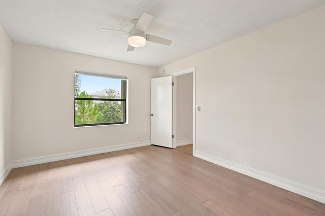 7209 Golf Colony Court, Greenacres, FL 33467