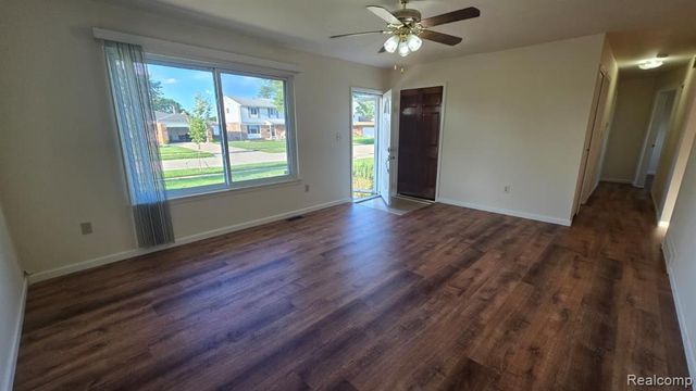 3582 Hein Drive, Sterling Heights, MI 48310