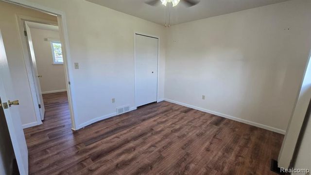 3582 Hein Drive, Sterling Heights, MI 48310