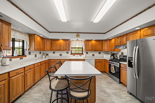 1253 S Aspen Rd, Pueblo, CO 81006