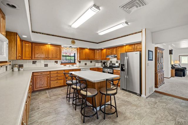 1253 S Aspen Rd, Pueblo, CO 81006