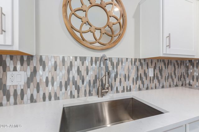2134 W Harmont Drive, Phoenix, AZ 85021