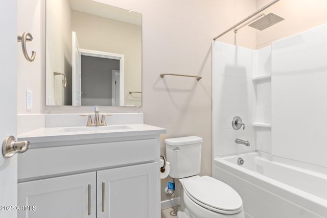 2134 W Harmont Drive, Phoenix, AZ 85021