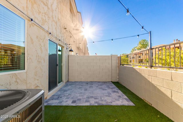 2134 W Harmont Drive, Phoenix, AZ 85021