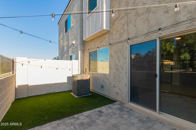 2134 W Harmont Drive, Phoenix, AZ 85021