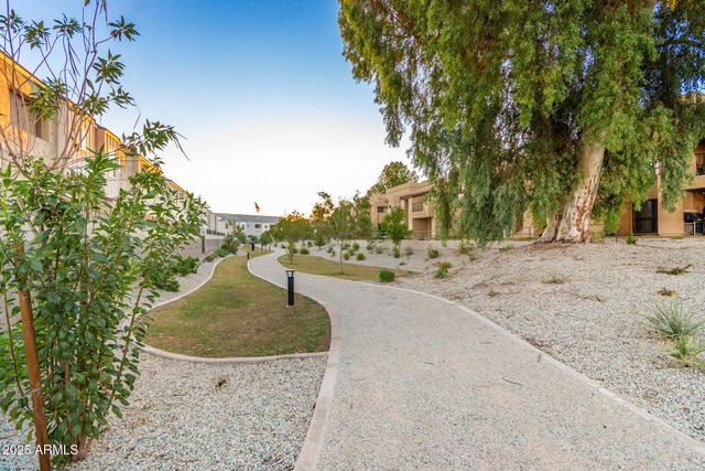 2134 W Harmont Drive, Phoenix, AZ 85021