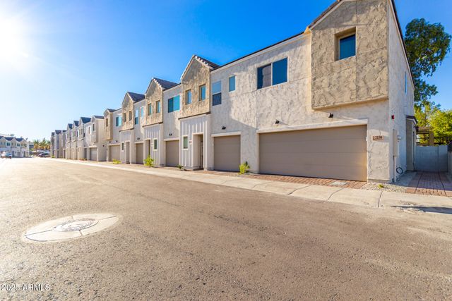2134 W Harmont Drive, Phoenix, AZ 85021
