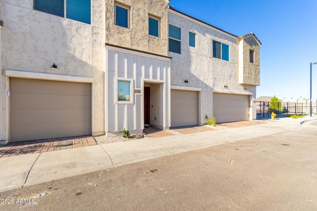 2134 W Harmont Drive, Phoenix, AZ 85021