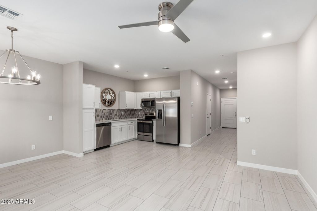 2134 W Harmont Drive, Phoenix, AZ 85021