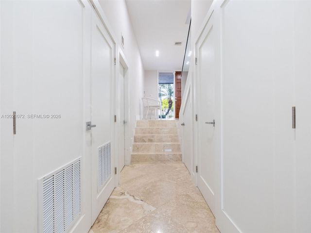 19 Port Side Drive 19C, Fort Lauderdale, FL 33316