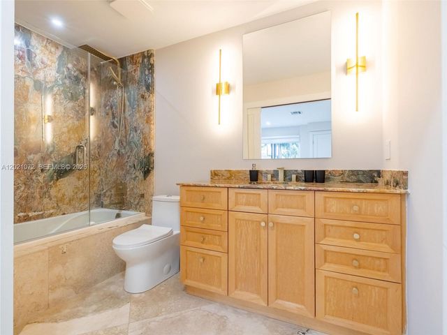 19 Port Side Drive 19C, Fort Lauderdale, FL 33316