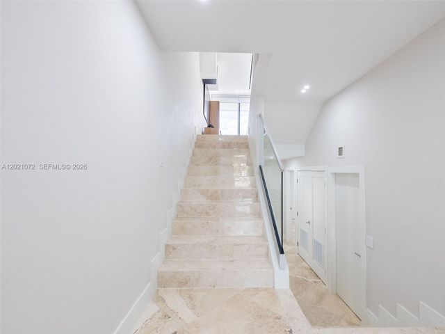 19 Port Side Drive 19C, Fort Lauderdale, FL 33316