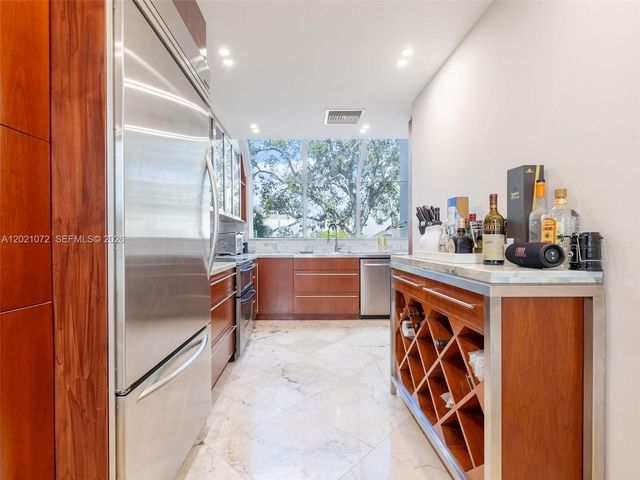 19 Port Side Drive 19C, Fort Lauderdale, FL 33316