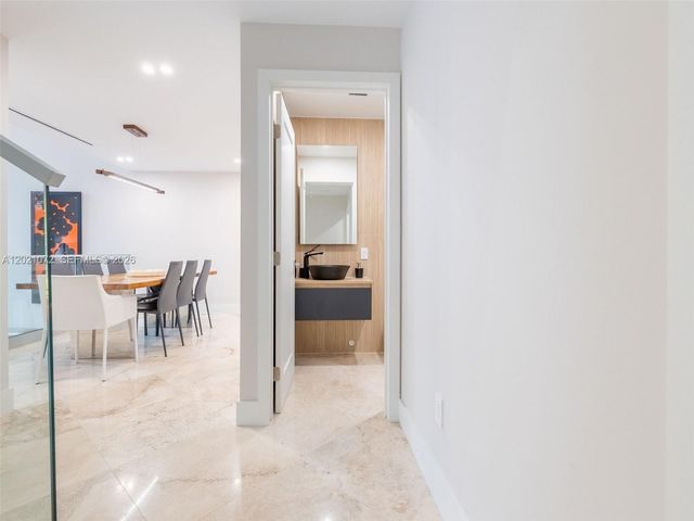 19 Port Side Drive 19C, Fort Lauderdale, FL 33316