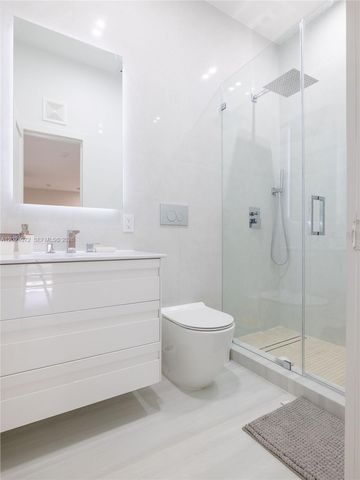 19 Port Side Drive 19C, Fort Lauderdale, FL 33316