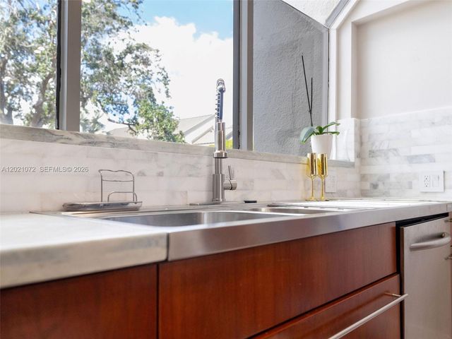 19 Port Side Drive 19C, Fort Lauderdale, FL 33316