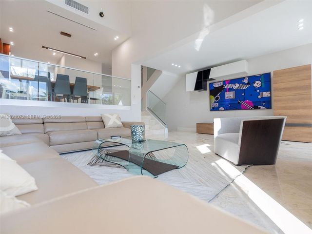19 Port Side Drive 19C, Fort Lauderdale, FL 33316