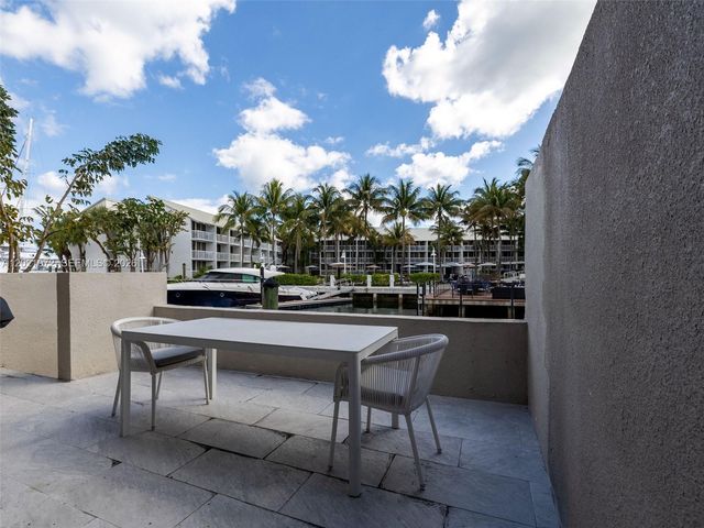 19 Port Side Drive 19C, Fort Lauderdale, FL 33316
