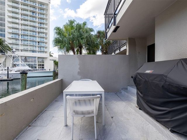 19 Port Side Drive 19C, Fort Lauderdale, FL 33316