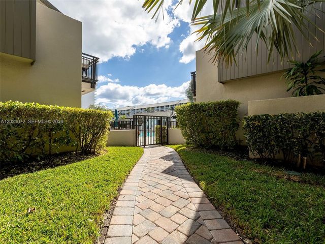 19 Port Side Drive 19C, Fort Lauderdale, FL 33316