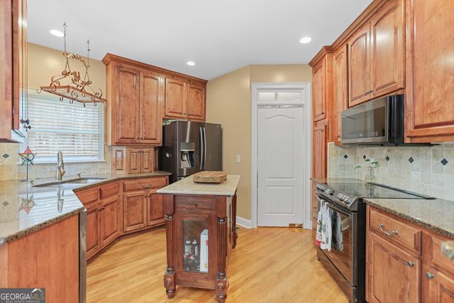 643 Old Greenville Road, Fayetteville, GA 30215