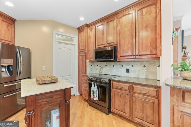 643 Old Greenville Road, Fayetteville, GA 30215