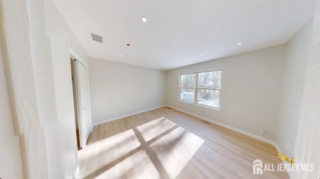 9 Black Oak Lane, Old Bridge, NJ 08857